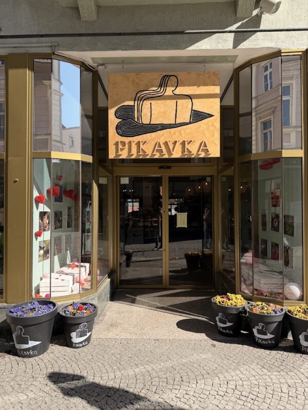 Pikavka Cafe & Deli