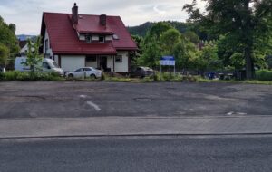 Parking pod Chojnikiem